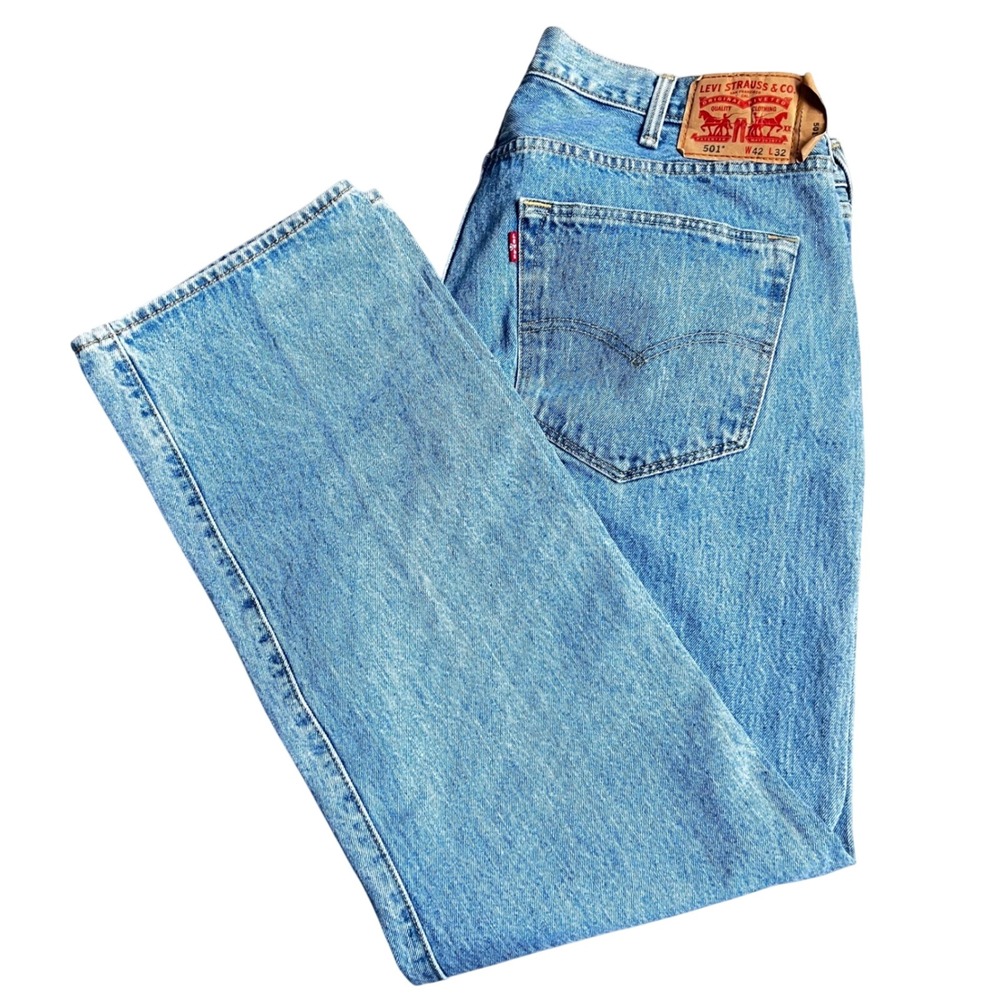Levis 501 Original Fit Jeans Mens 42x32 Blue Denim Straight Leg Button Fly Pant